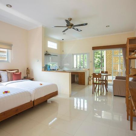 Donguri House Bali Bed & Breakfast Jimbaran Exterior foto