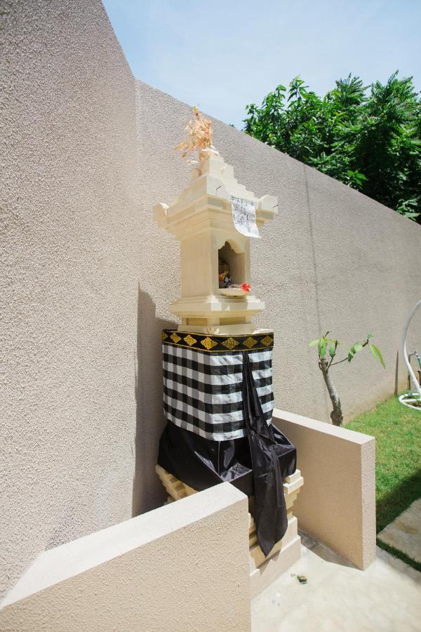 Donguri House Bali Bed & Breakfast Jimbaran Exterior foto
